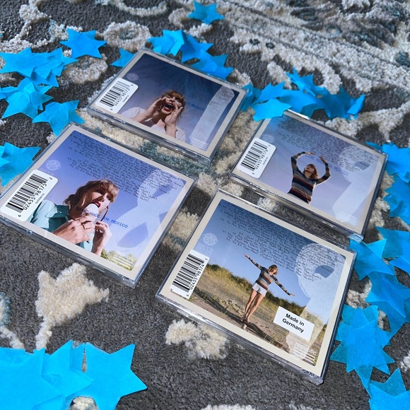 🩵1989 Taylor’s Version exclusive cds with polaroids🩵 - Picture 3 of 3